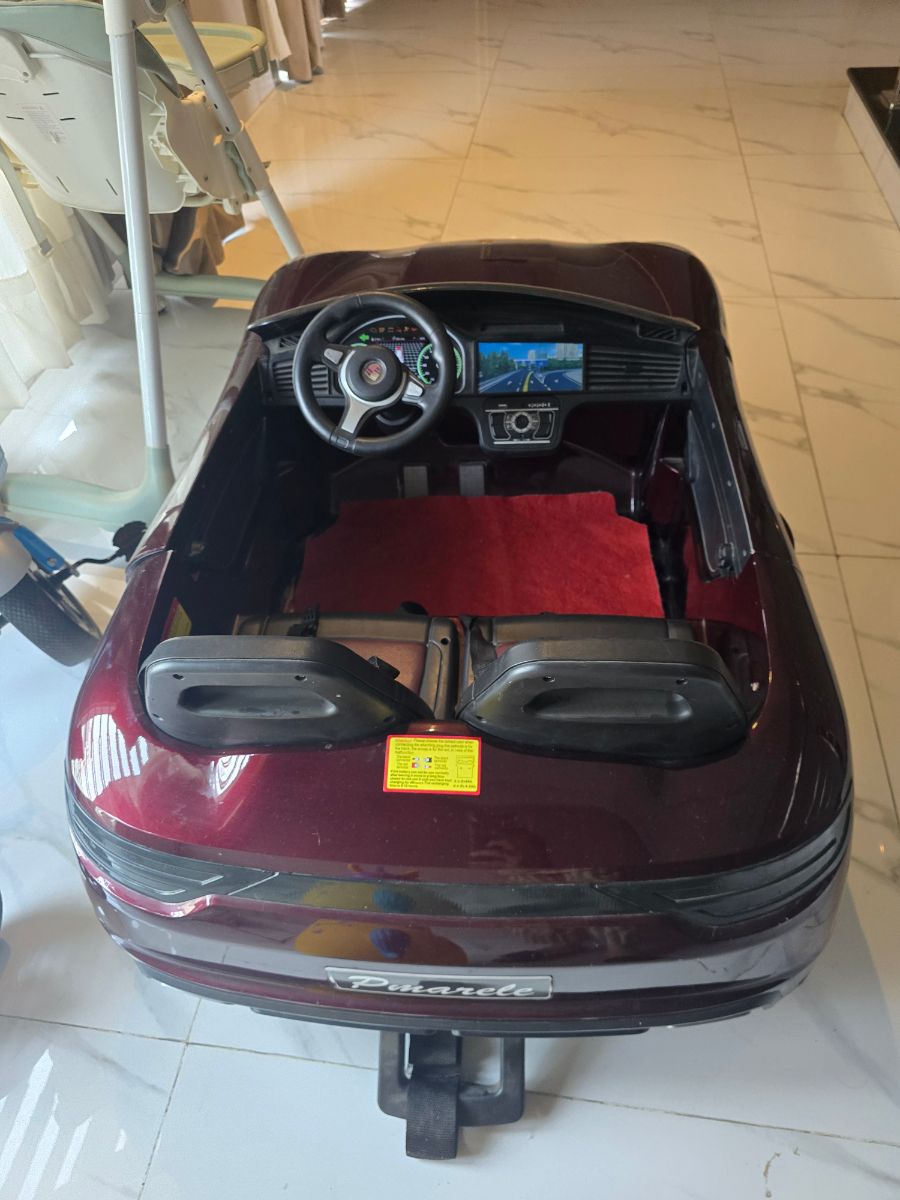 Kids electric car